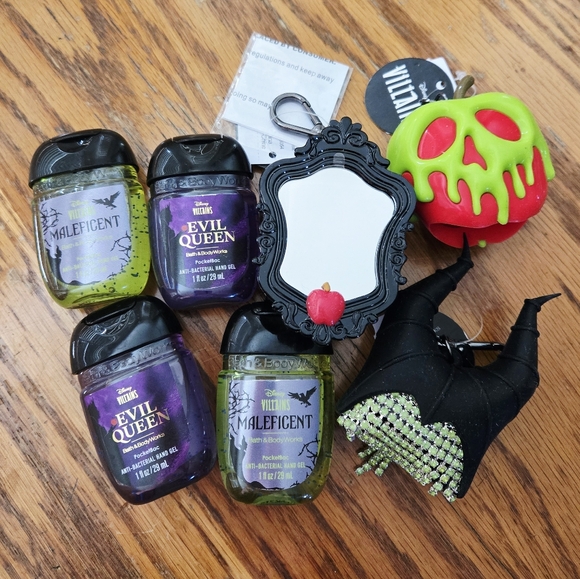 🛍BOGO 50% OFF🤲NWT‼️BBW Disney Villans Pocketbac Holder Collection w/ Sanitizer